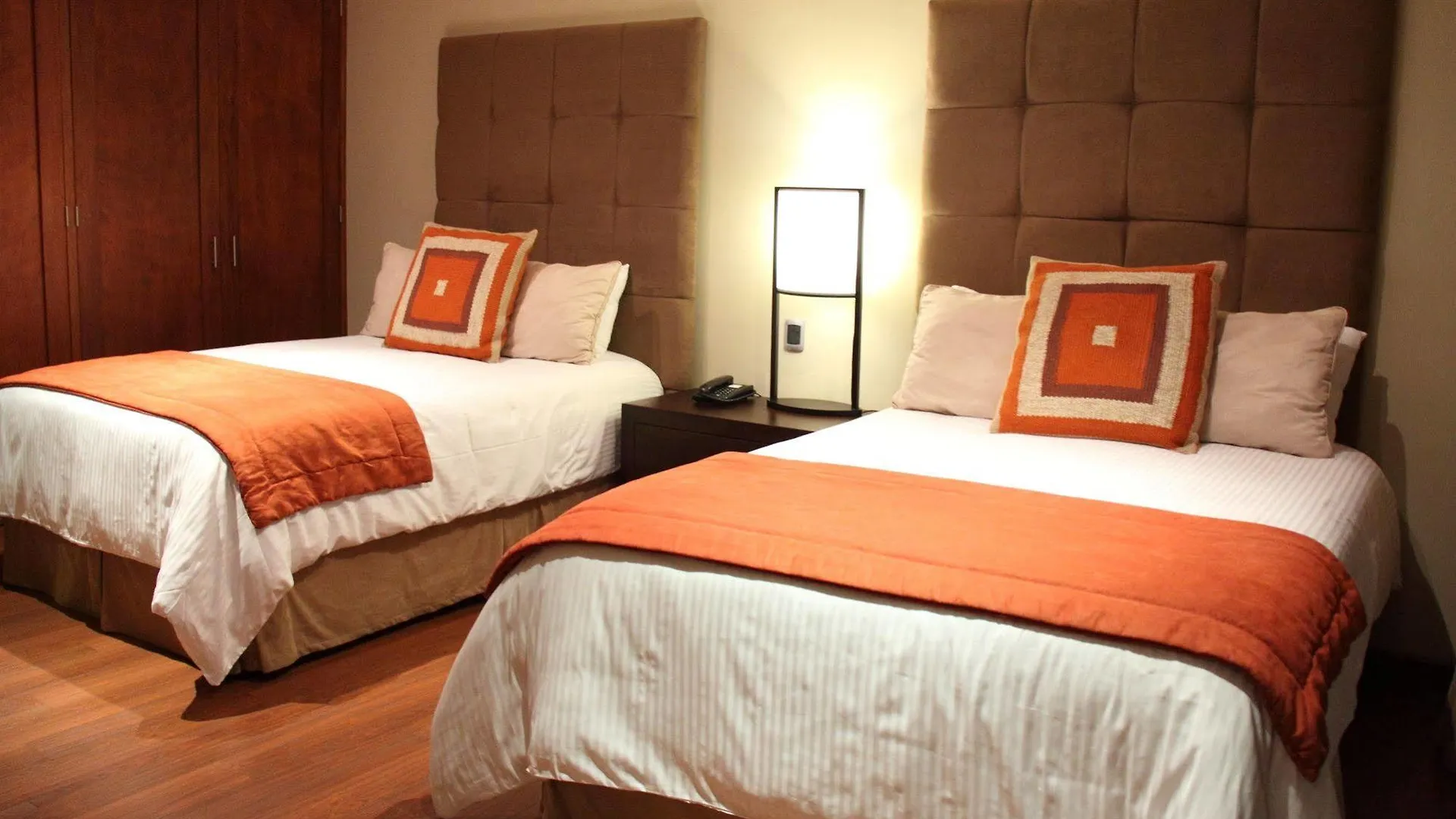 Apart-Hotel Casa Serena Guatemala City