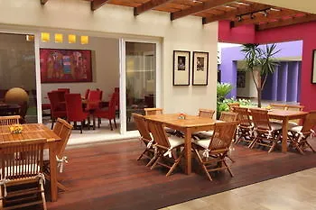 Apart-Hotel Casa Serena Guatemala City 4*,